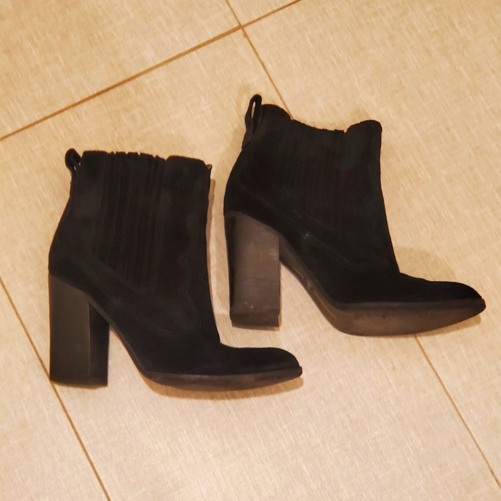 Dolce Vita Black Suede Western Block Heel Booties Sz 6.5